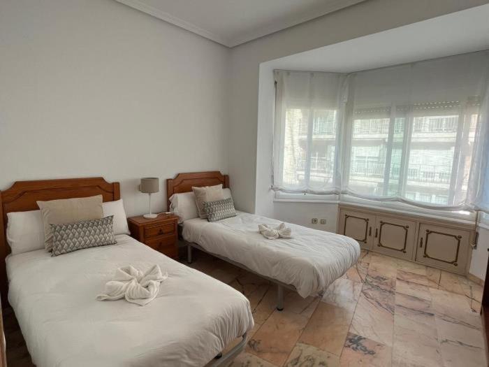 Amplitud, Comodidad Y Luz En El Centro De Apartment Seville